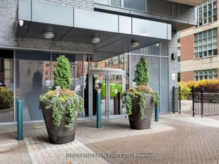 301 - 478 King St W