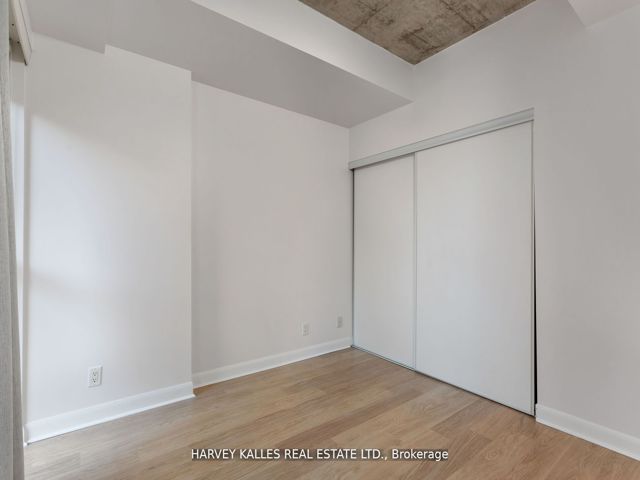 301 - 478 King St W