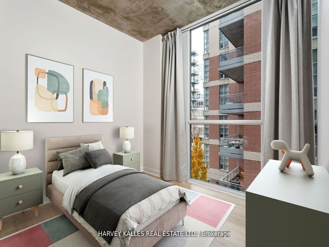 301 - 478 King St W