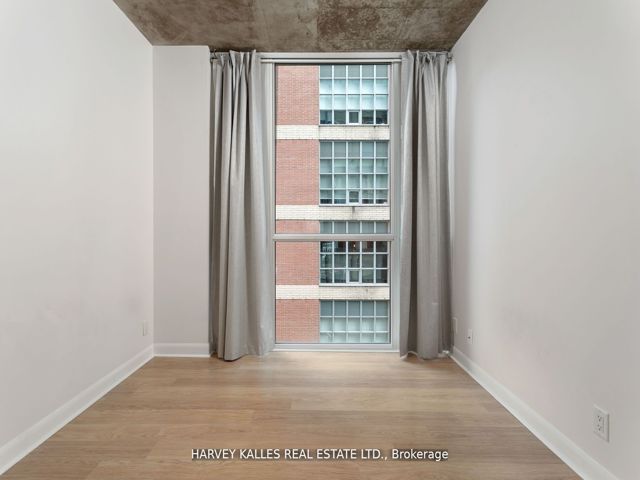 301 - 478 King St W