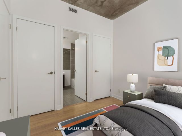 301 - 478 King St W
