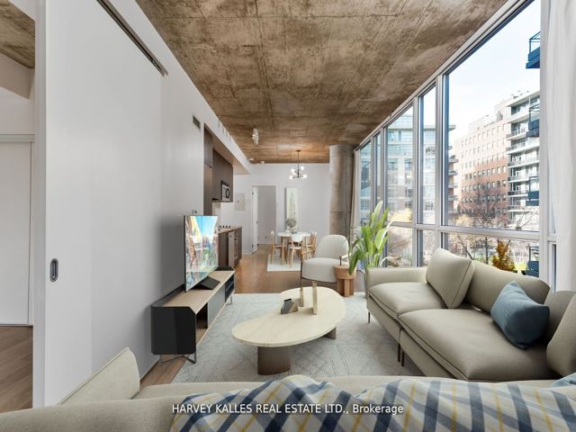301 - 478 King St W