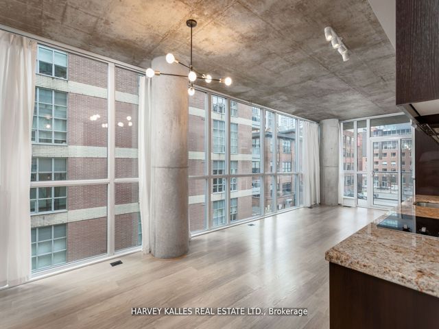 301 - 478 King St W
