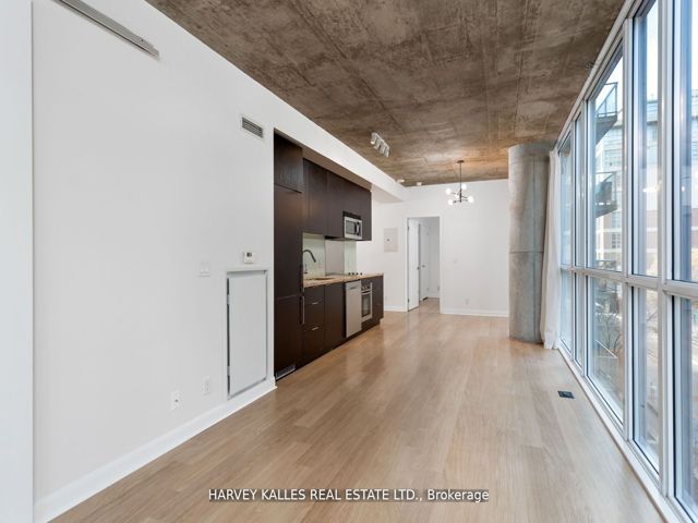 301 - 478 King St W