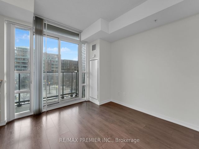 343 - 68 Abell St