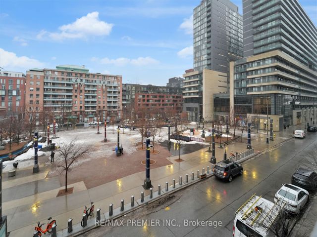 343 - 68 Abell St