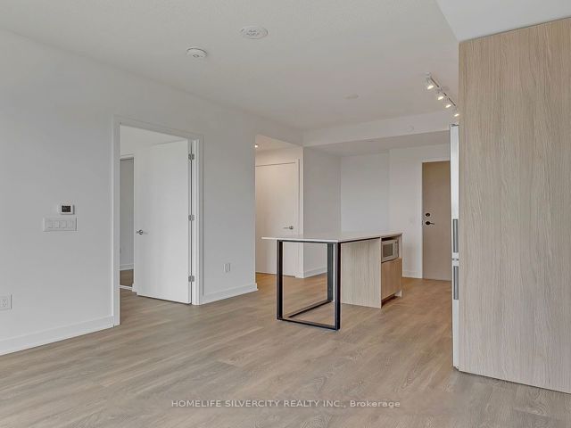 2709 - 130 River St W