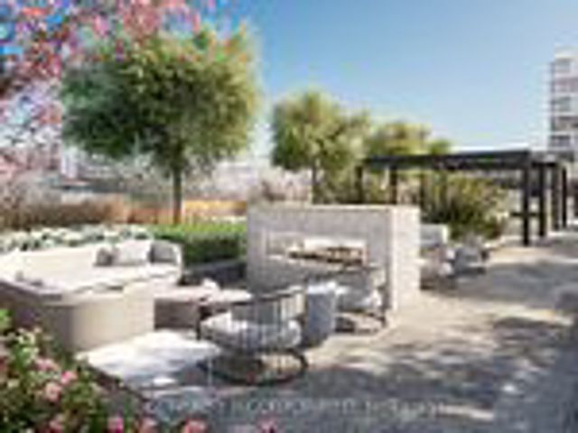 1715 - 480 Front St W