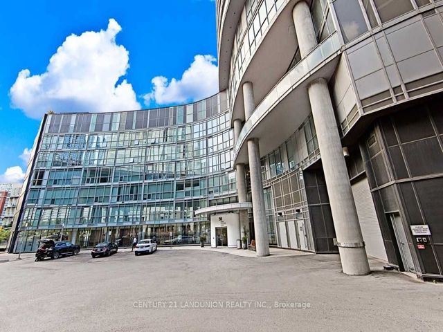 1015 - 38 Dan Leckie Way