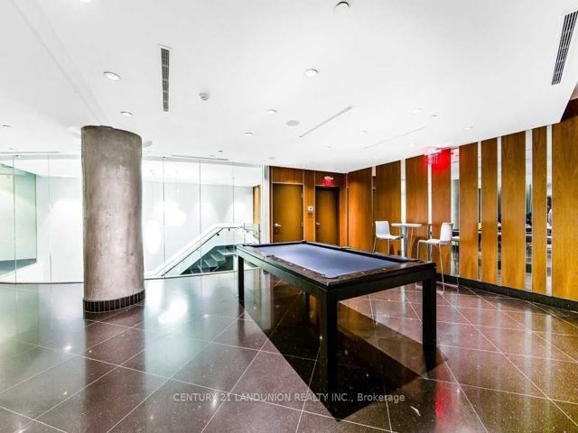 1015 - 38 Dan Leckie Way