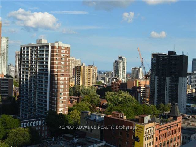 1408 - 75 St Nicholas St