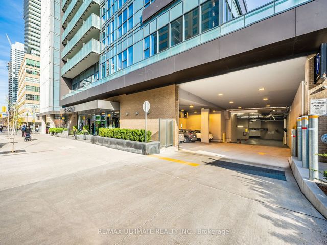 2512 - 125 Redpath Ave