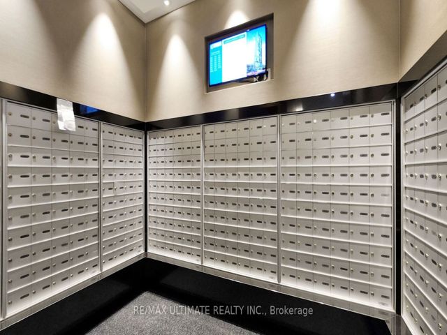 2512 - 125 Redpath Ave