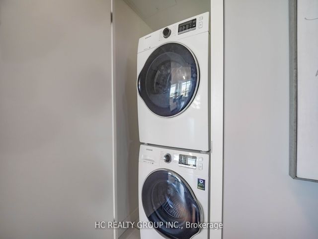 1002 - 15 Singer Crt