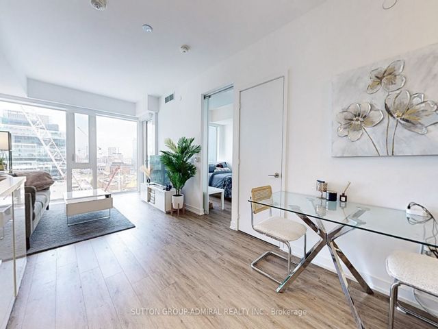 1412 - 158 Front St E