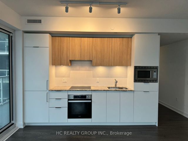 605 - 50 O'neill Rd