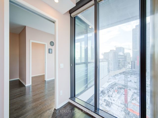 1402 - 16 Bonnycastle St