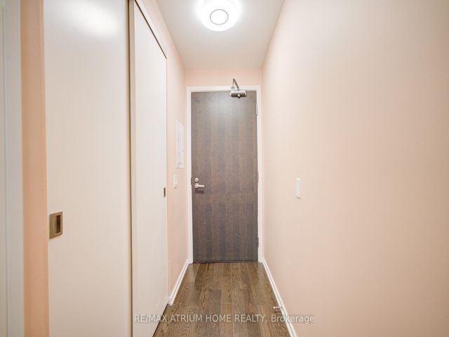 1402 - 16 Bonnycastle St