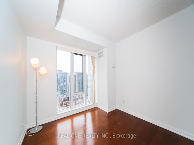 2404 - 210 Victoria St