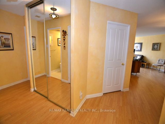 214 - 1121 Steeles Ave W