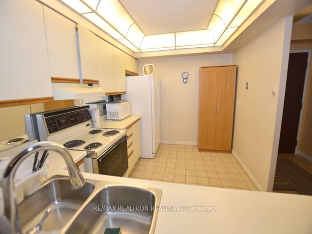 214 - 1121 Steeles Ave W
