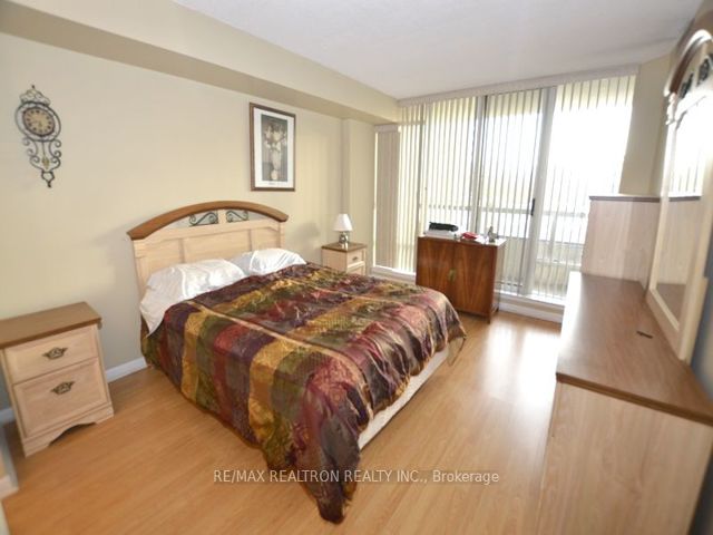 214 - 1121 Steeles Ave W