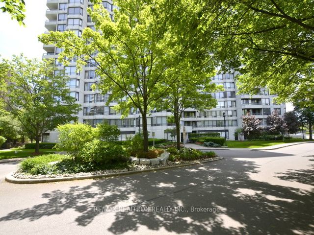 214 - 1121 Steeles Ave W