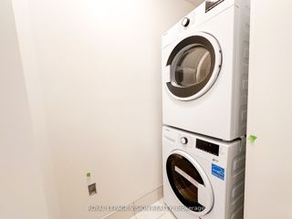 105 - 250 Lawrence Ave W