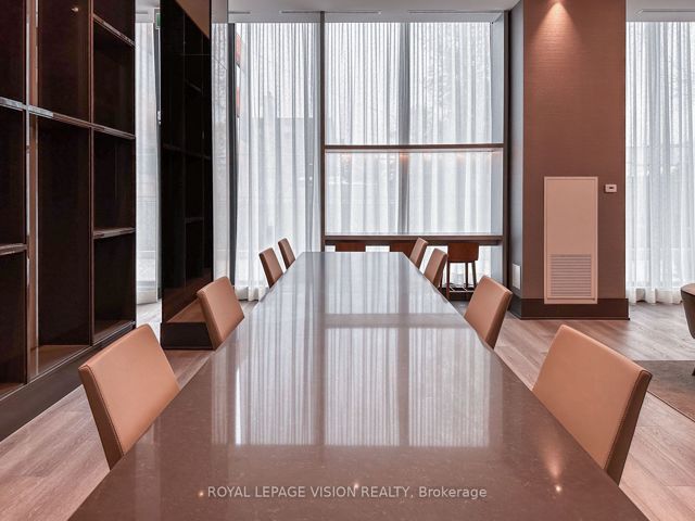 105 - 250 Lawrence Ave W