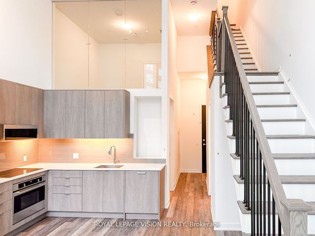 105 - 250 Lawrence Ave W