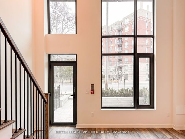 105 - 250 Lawrence Ave W
