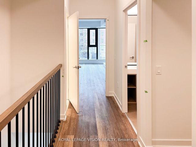 105 - 250 Lawrence Ave W