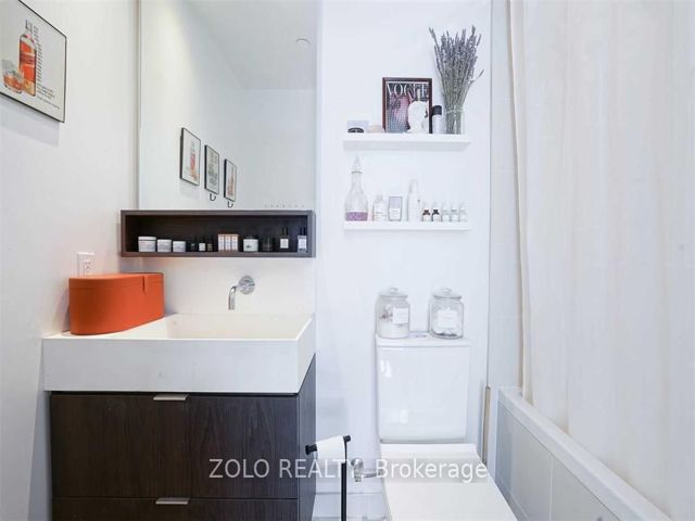 1101 - 5 Soudan Ave