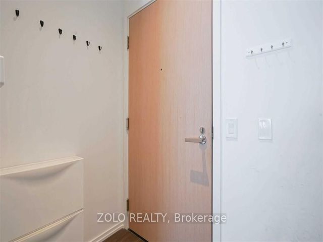 1101 - 5 Soudan Ave