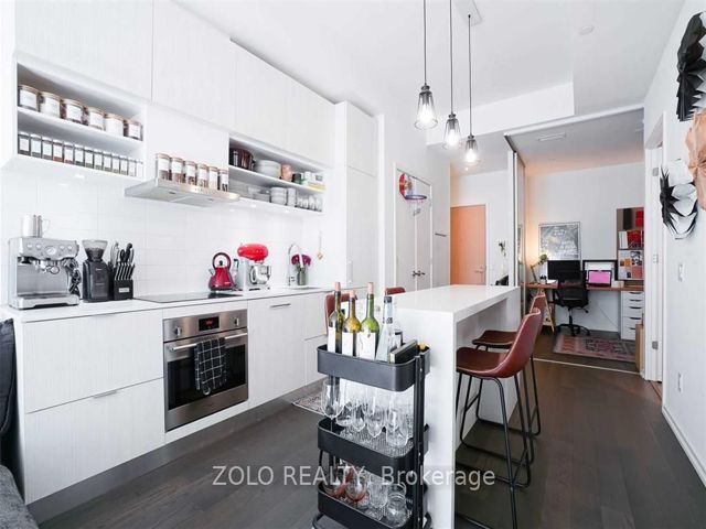 1101 - 5 Soudan Ave