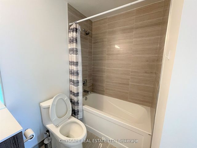 1007 - 30 Ordnance St