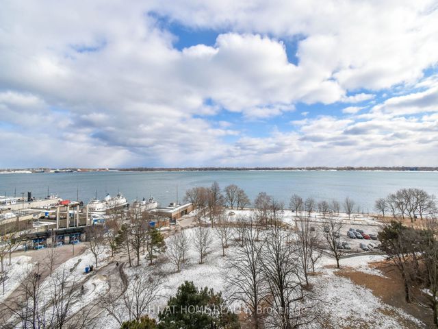 1027 - 33 Harbour Sq