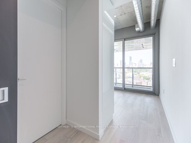 1402 - 170 Bayview Ave