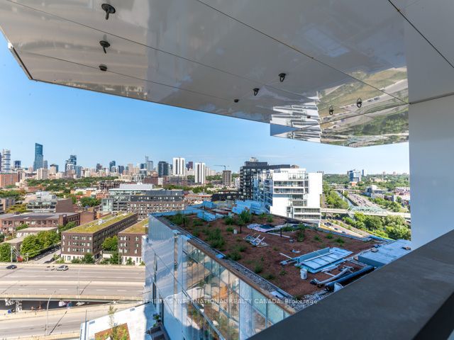 1402 - 170 Bayview Ave