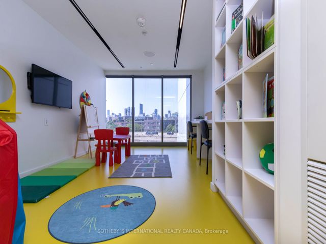 1402 - 170 Bayview Ave