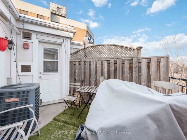 1705 - 80 Joe Shuster Way