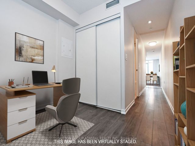 1111E - 36 Lisgar St