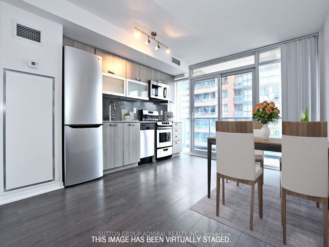 1111E - 36 Lisgar St