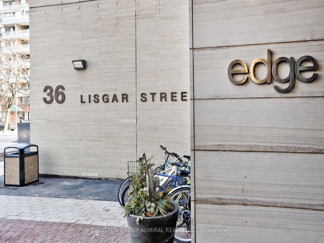 1111E - 36 Lisgar St