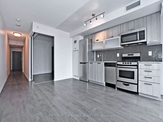 1111E - 36 Lisgar St