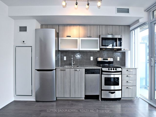 1111E - 36 Lisgar St