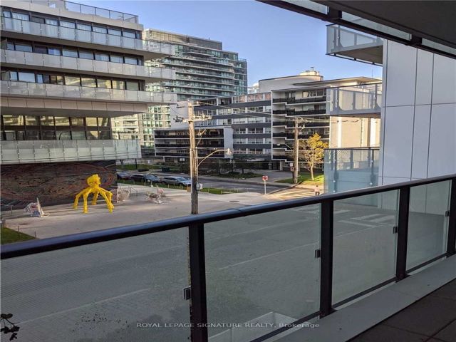 201 - 185 Roehampton Ave