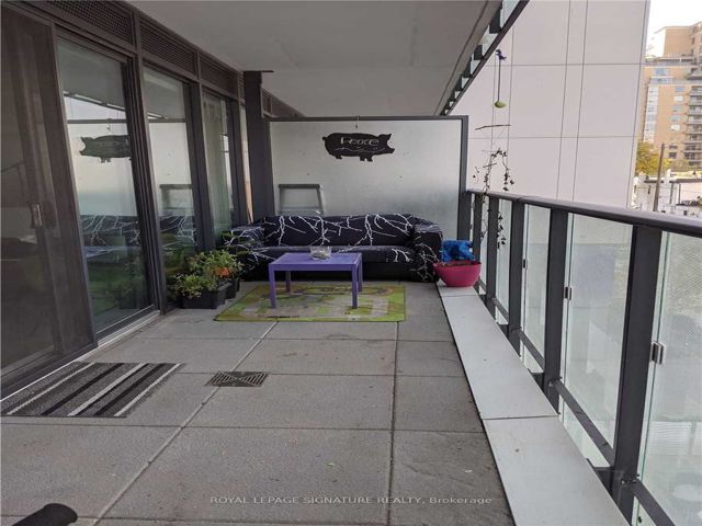 201 - 185 Roehampton Ave