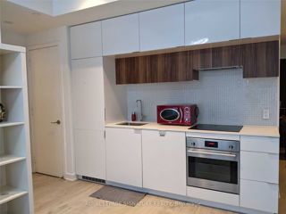 201 - 185 Roehampton Ave