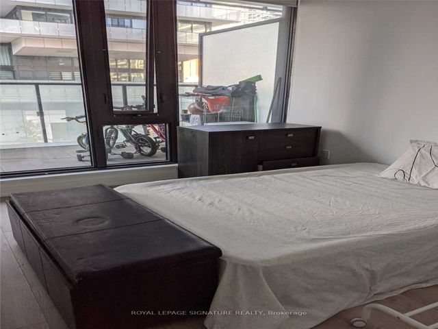 201 - 185 Roehampton Ave